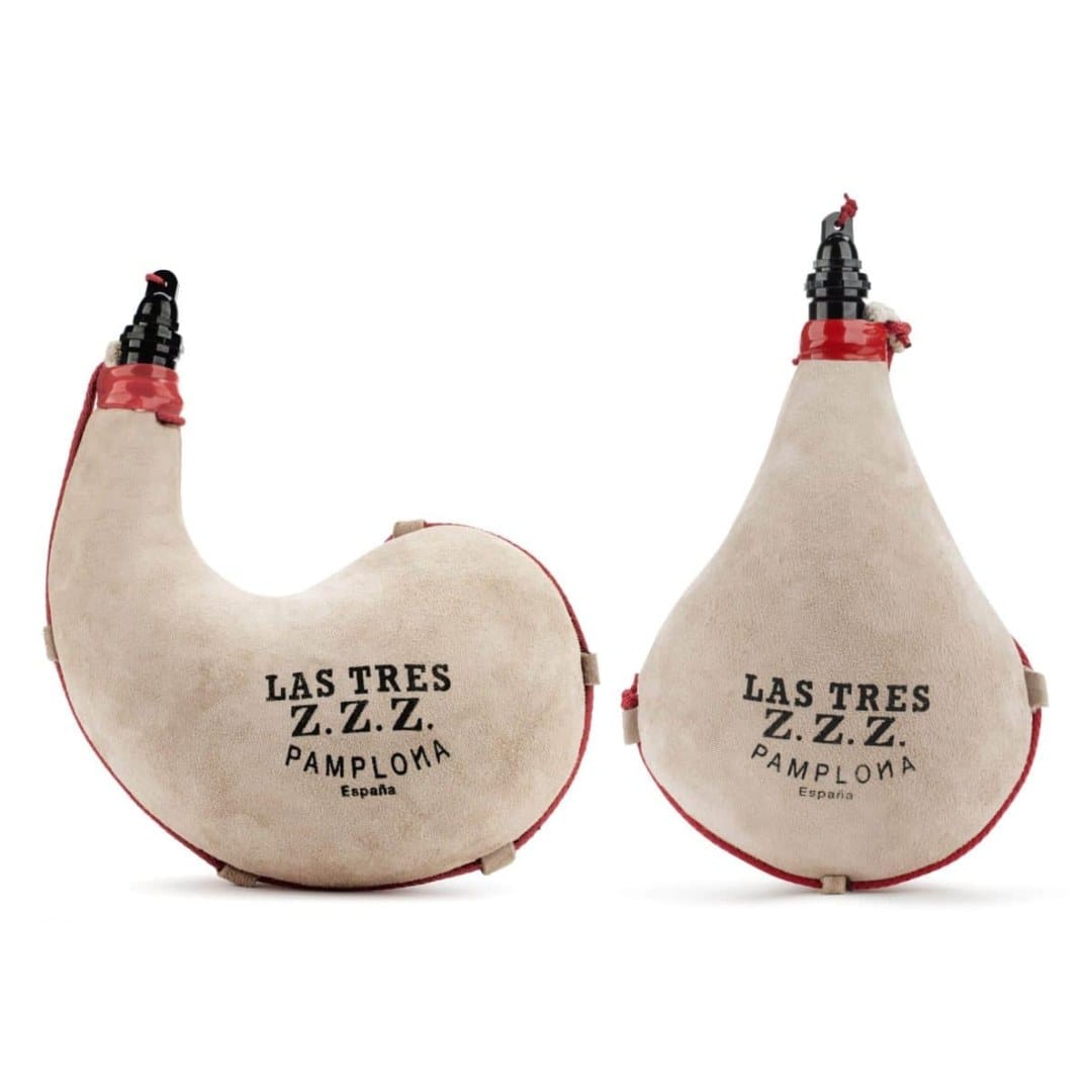 Cured pitch-lined wineskins 1.5 L, curved and straight